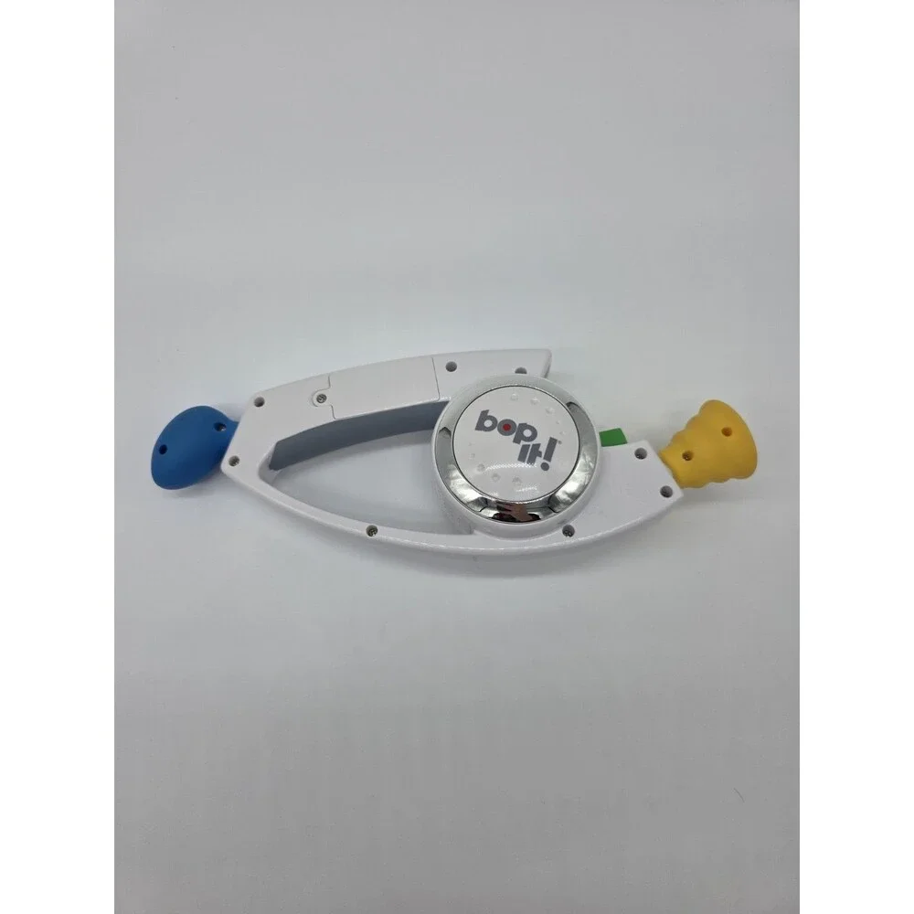 Bop It Hand Held Electronic Talking Game Hasbro 2008 Tested & Works Great